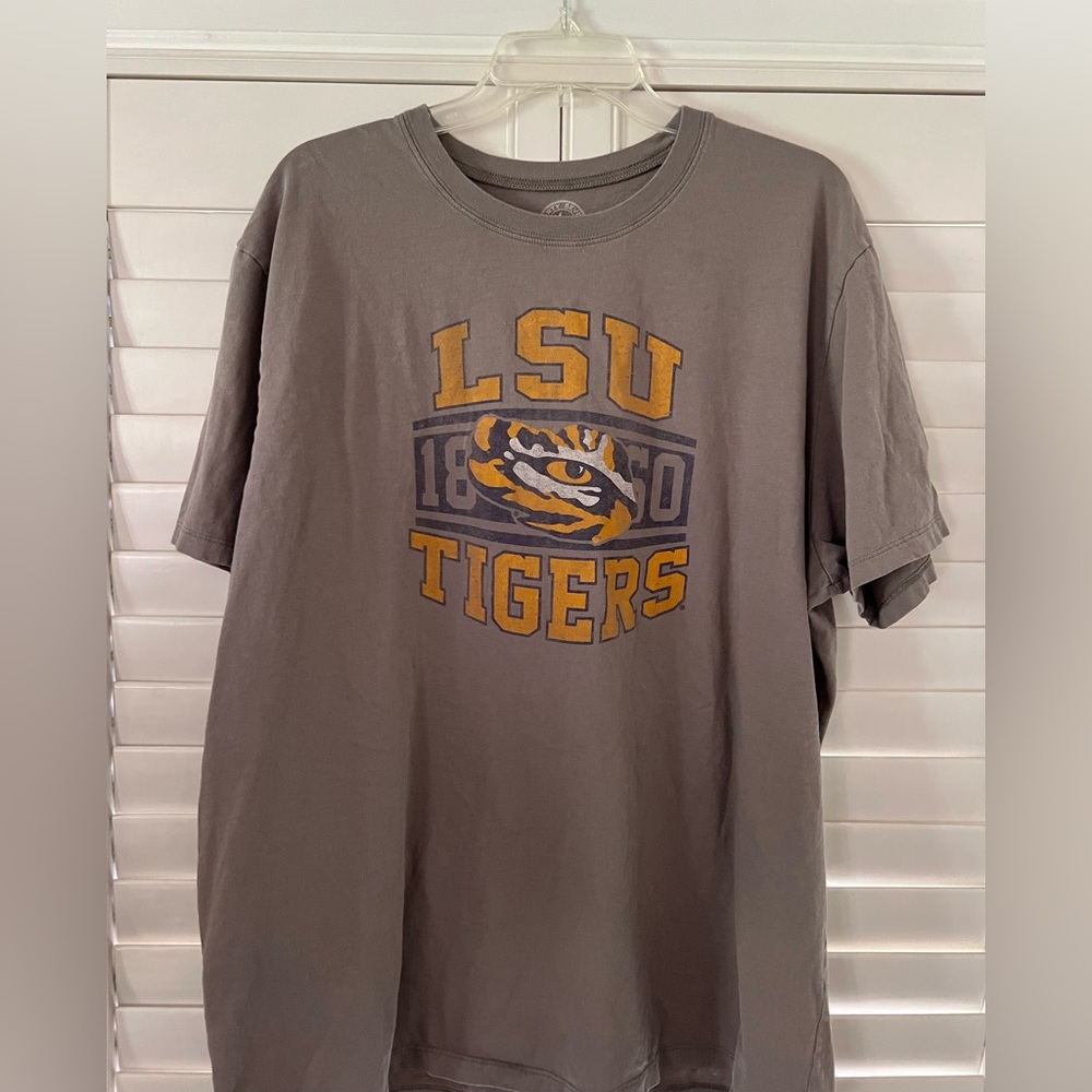 LSU eye of Tiger XXL tshirt